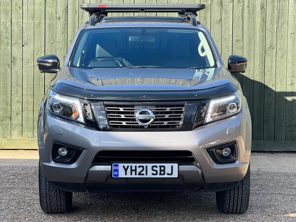 Nissan Navara 2.3 dCi N-Guard Auto 4WD Euro 6 4dr at 3th