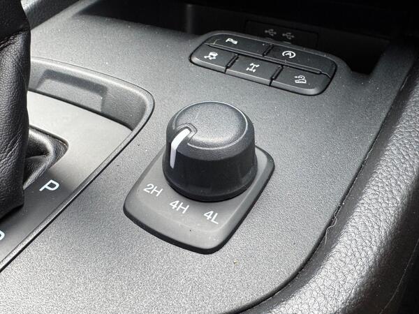 Ford Ranger 2.0 EcoBlue Wildtrak Auto 4WD Euro 6 (s/s) 4dr at 24th