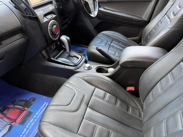 Isuzu D-Max 1.9 TD Blade Auto 4WD Euro 6 4dr at 13th