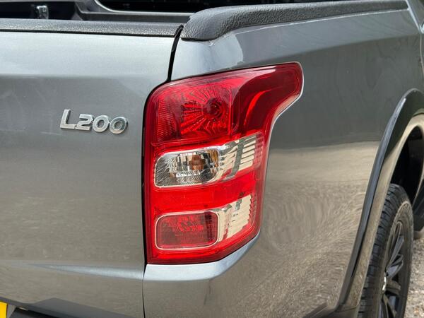 Mitsubishi L200 2.4 DI-D DC Challenger Auto 4WD Euro 6 4dr at 44th