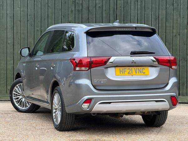Mitsubishi Outlander 2.4h TwinMotor 13.8kWh Design CVT 4WD Euro 6 (s/s) 5dr at 12th