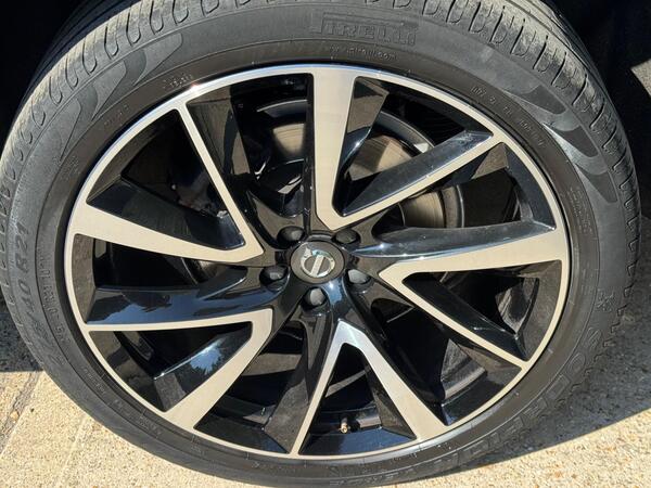Volvo XC90 2.0 D5 PowerPulse Inscription Pro Auto 4WD Euro 6 (s/s) 5dr at 30th