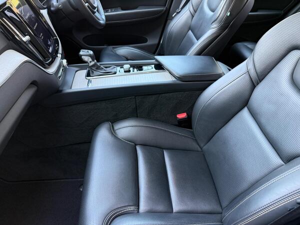 Volvo XC60 2.0 D5 PowerPulse Inscription Auto AWD Euro 6 (s/s) 5dr at 42th