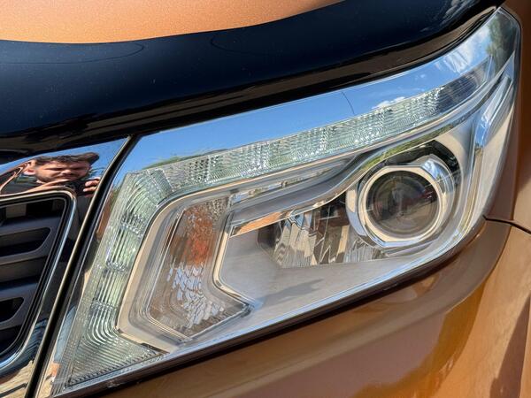 Nissan Navara 2.3 dCi Tekna Auto 4WD Euro 6 4dr at 42th