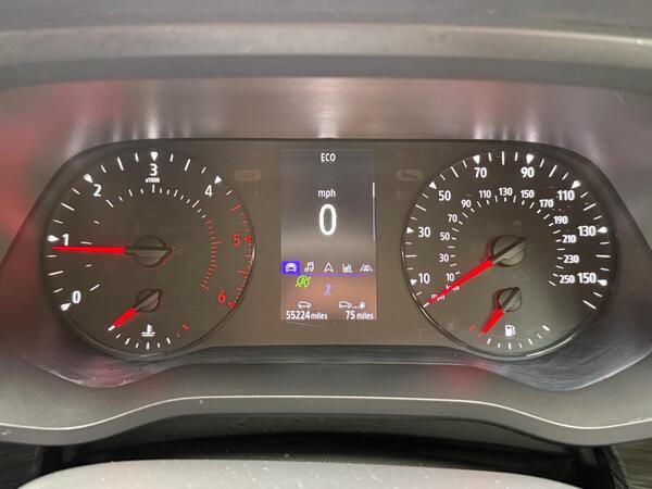 Renault Trafic 2.0 dCi Blue LL30 Sport Crew Van L2 H1 Euro 6 (s/s) 6dr at 16th