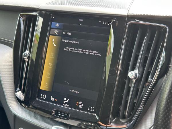 Volvo XC60 2.0 D4 R-Design Pro Auto AWD Euro 6 (s/s) 5dr at 37th