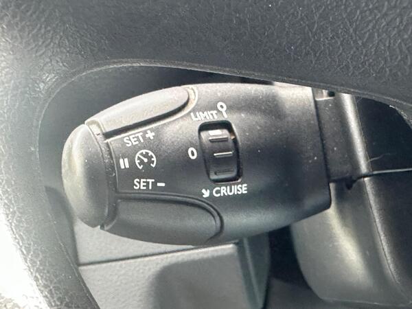 Citroen Dispatch 1.5 BlueHDi 1000 Enterprise Pro M FWD 2 Euro 6 (s/s) 6dr at 18th