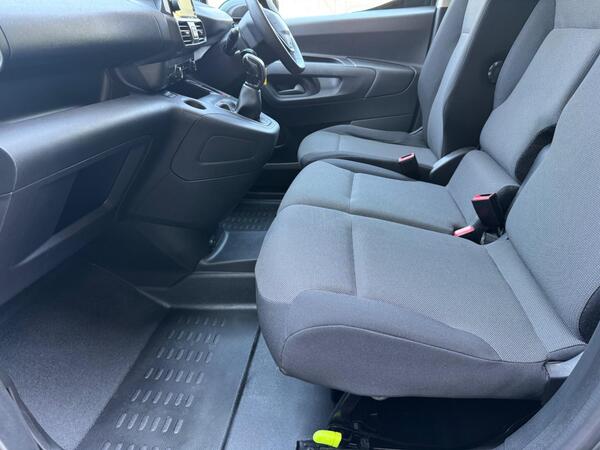 Peugeot Partner 1.5 BlueHDi 1000 Professional Standard Panel Van SWB Euro 6 5dr at 30th