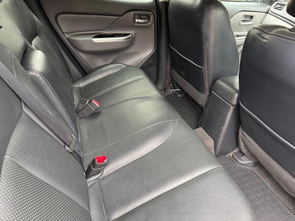Mitsubishi L200 2.4 DI-D DC Challenger Auto 4WD Euro 6 4dr