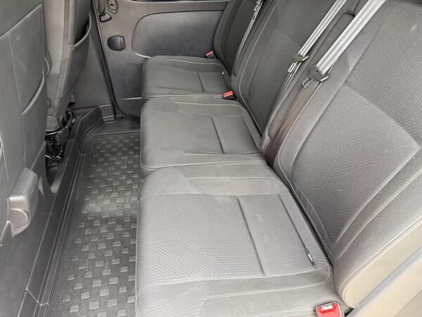 Renault Trafic 2.0 dCi Blue LL30 Sport Crew Van L2 H1 Euro 6 (s/s) 6dr at 20th