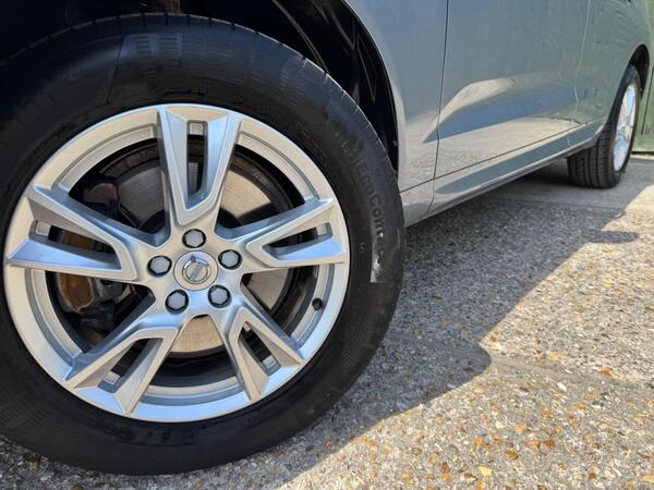 Volvo XC60 2.0 D4 Momentum Auto AWD Euro 6 (s/s) 5dr