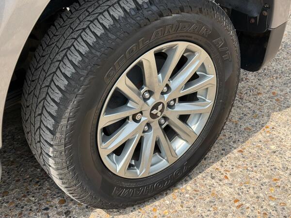 Mitsubishi L200 2.4 DI-D DC Barbarian Auto 4WD Euro 6 4dr at 30th