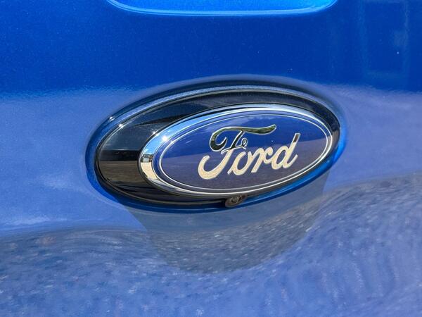 Ford Ranger 2.0 EcoBlue Stormtrak Pickup Double Cab 4dr Diesel Auto 4WD Euro 6 (s/s) (213 ps) at 50th