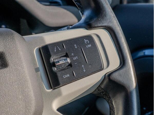 LAND ROVER DEFENDER X-DYNAMIC SE D MHEV A - Image 49