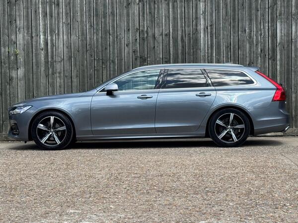 Volvo V90 2.0 D4 R-Design Auto Euro 6 (s/s) 5dr at 11th