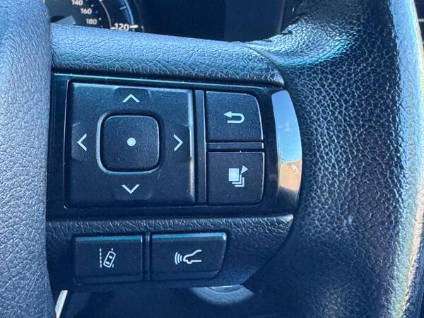 Toyota Hilux 2.8 D-4D Invincible X Auto 4WD Euro 6 (s/s) 4dr at 22th