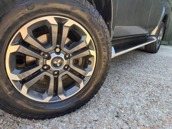 Mitsubishi L200 2.2 DI-D DC Warrior 4WD Euro 6 (s/s) 4dr