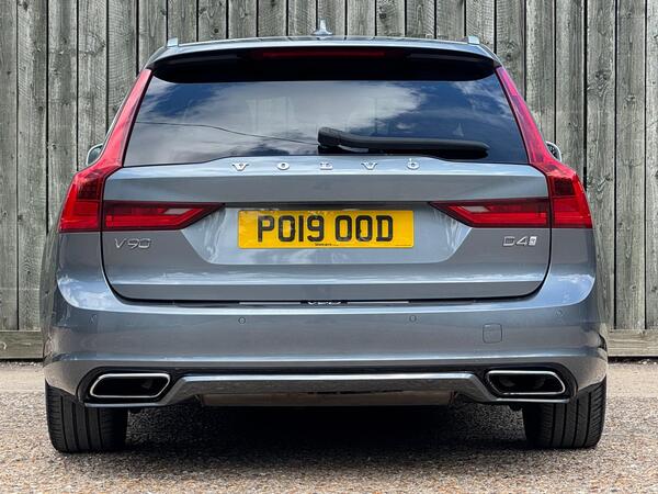 Volvo V90 2.0 D4 R-Design Auto Euro 6 (s/s) 5dr at 42th