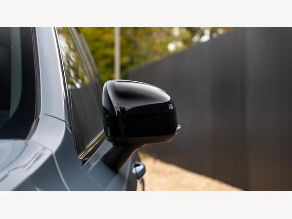 VOLVO XC90 R-DESIGN B5 MHEV AWD AUTO - Image 7