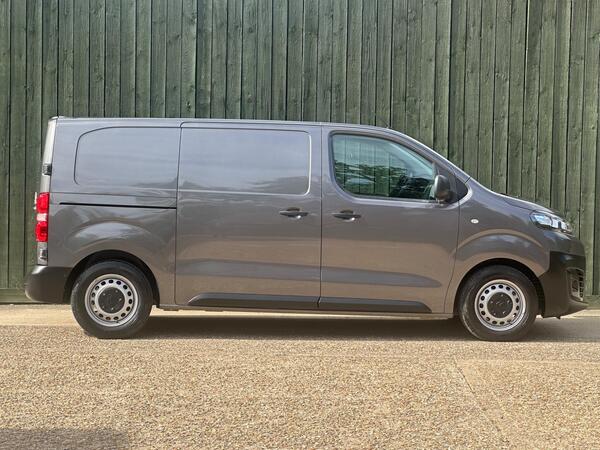 Citroen Dispatch 1.5 BlueHDi 1000 Enterprise Pro M FWD 2 Euro 6 (s/s) 6dr at 8th