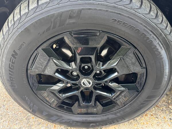 Nissan Navara 2.3 dCi N-Guard Auto 4WD Euro 6 4dr at 28th
