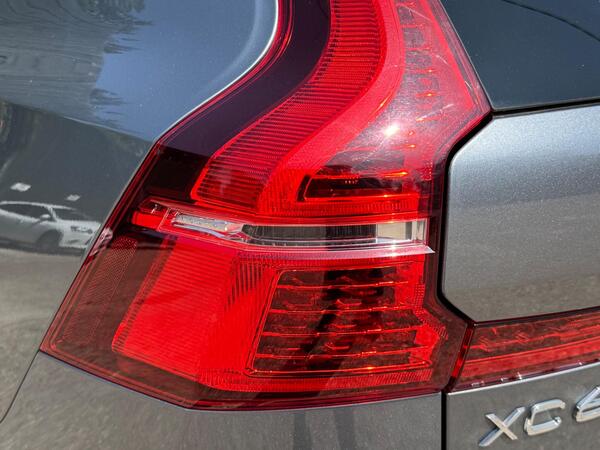 Volvo XC60 2.0 D4 R-Design Auto AWD Euro 6 (s/s) 5dr at 45th