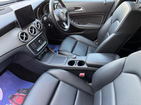 Mercedes-Benz GLA 1.6 GLA200 Sport (Premium) 7G-DCT Euro 6 (s/s) 5dr