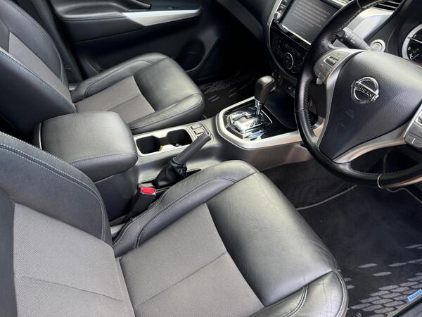 Nissan Navara 2.3 dCi N-Guard Auto 4WD Euro 6 4dr at 8th