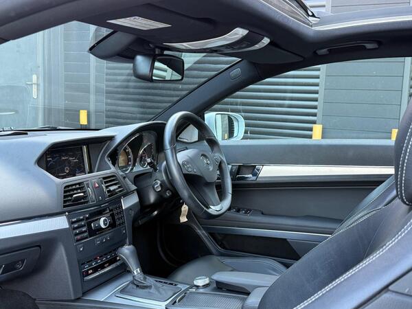 Mercedes-Benz E Class 5.5 E500 V8 Sport G-Tronic Euro 5 2dr - Image 3