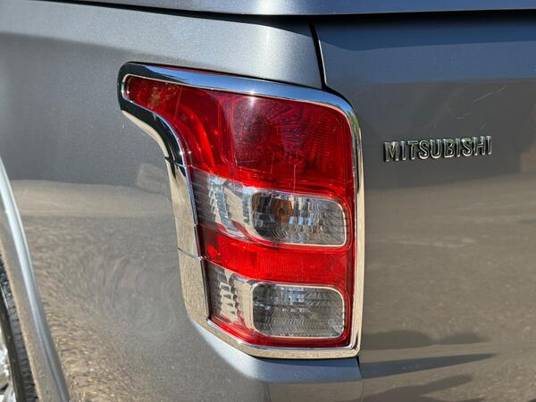 Mitsubishi L200 2.4 DI-D DC Barbarian Auto 4WD Euro 6 4dr