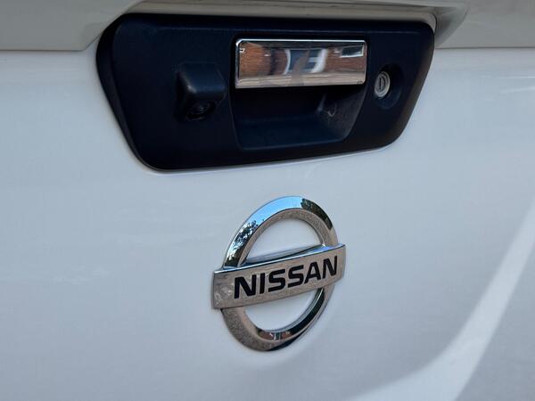 Nissan Navara 2.3 dCi N-Guard 4WD Euro 6 (s/s) 4dr at 50th