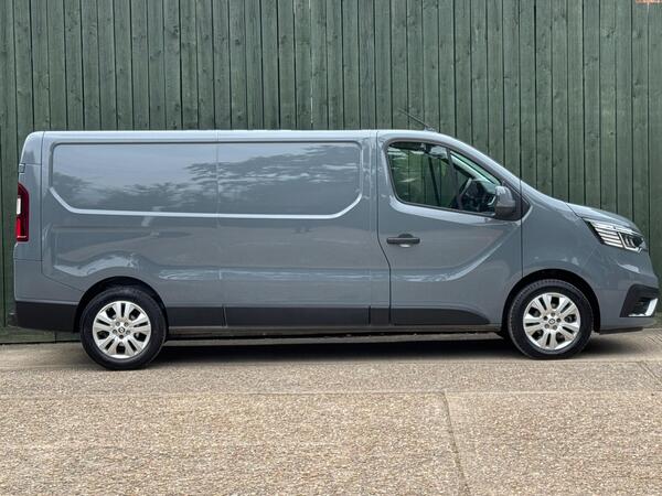 Renault Trafic 2.0 dCi Blue LL30 Extra L2 H1 Euro 6 (s/s) 5dr