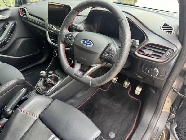 Ford Fiesta 1.5T EcoBoost ST-3 Euro 6 (s/s) 5dr at 6th
