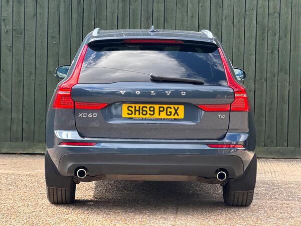 Volvo XC60 2.0 T4 Edition Auto Euro 6 (s/s) 5dr at 17th