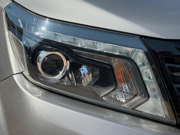 Nissan Navara 2.3 dCi N-Guard Auto 4WD Euro 6 4dr