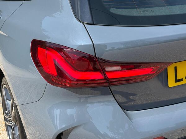 BMW 1 Series 1.5 118i M Sport (LCP) DCT Euro 6 (s/s) 5dr