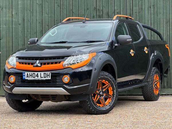 Mitsubishi L200 2.4 DI-D DC Barbarian SVP II Auto 4WD Euro 6 4dr at 6th