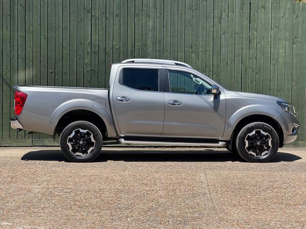 Nissan Navara 2.3 dCi Tekna Auto 4WD Euro 6 4dr at 20th