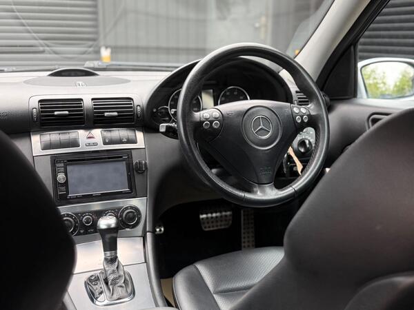 Mercedes-Benz C Class 1.8 C180 Kompressor Avantgarde SE 5dr - Image 2