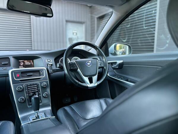 Volvo V60 2.0 D3 SE Lux Geartronic Euro 5 5dr - Image 2