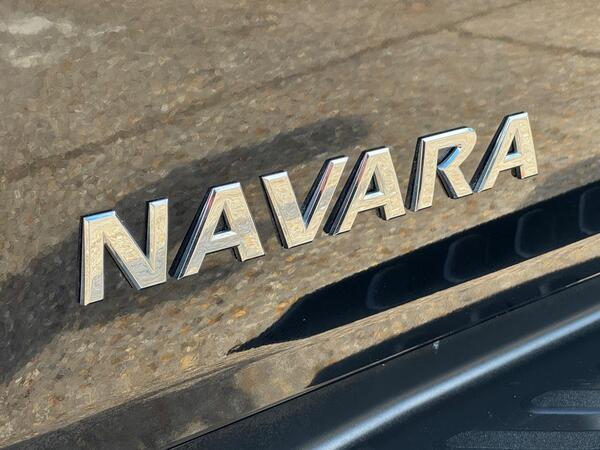 Nissan Navara 2.3 dCi N-Guard 4WD Euro 6 (s/s) 4dr at 45th