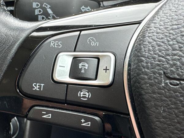 Volkswagen T-Roc 1.5 TSI EVO SE DSG Euro 6 (s/s) 5dr at 33th