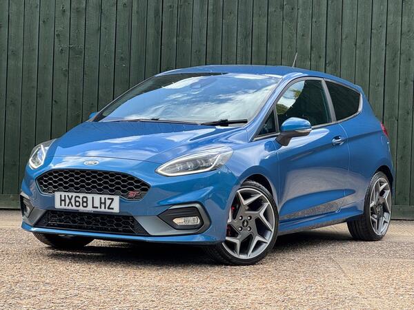Ford Fiesta 1.5T EcoBoost ST-3 Euro 6 3dr at 5th