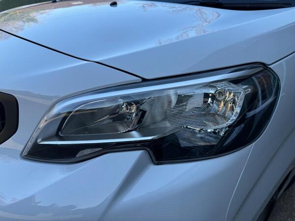 Peugeot Expert 2.0 BlueHDi 1400 Professional Premium Standard Panel Van MWB Euro 6 (s/s) 6dr