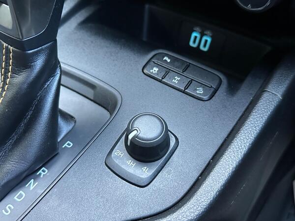 Ford Ranger 2.0 EcoBlue Wildtrak Auto 4WD Euro 6 (s/s) 4dr at 15th