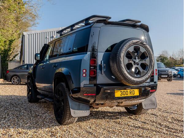 LAND ROVER DEFENDER X-DYNAMIC SE D MHEV A - Image 6
