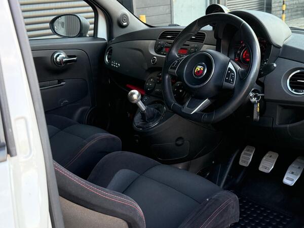 Abarth 500 1.4 T-Jet Auto Euro 5 3dr - Image 2