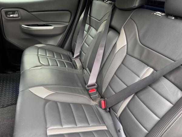 Mitsubishi L200 2.4 DI-D DC Barbarian Auto 4WD Euro 6 4dr