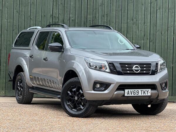 Nissan Navara 2.3 dCi N-Guard Auto 4WD Euro 6 4dr at 0th