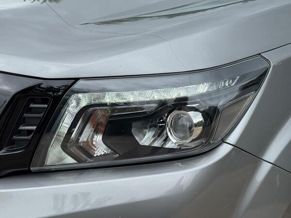 Nissan Navara 2.3 dCi N-Guard Auto 4WD Euro 6 4dr at 47th